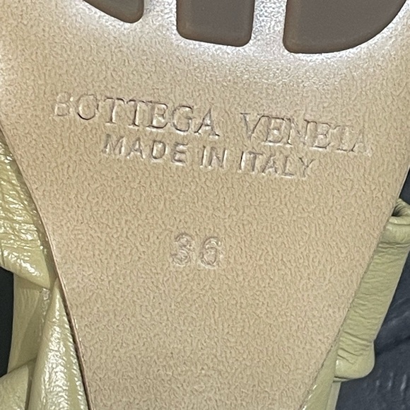 BOTTEGA VENETA  TWIST HEELS - Picture 6 of 10